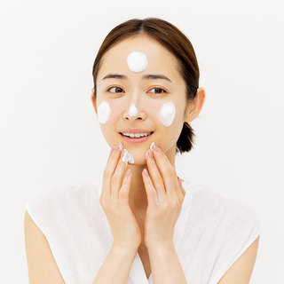 皮むけ しがちな鼻の頭もツルツル ひと皮むけた肌になれる角質ケアの威力 ファッション誌marisol マリソル Online 40代をもっとキレイに 女っぷり上々