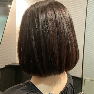 天然パーマの大敵 梅雨 をしのぐためのヘアに ファッション誌marisol マリソル Online 40代をもっとキレイに 女っぷり上々