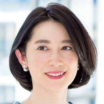 ブレンダの春ヘアは レイヤーを忍ばせたきれいめセミロング アラフィーのための春ヘア Web Eclat 50代女性のためのファッション ビューティ ライフスタイル最新情報